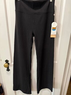 Vuori All The Feels Bootcut Yoga Pants W XL; 30” inseam